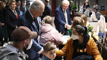 Kral Charles Almanya’da! Ukraynalı mültecilerle bir araya geldi