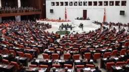 Almanya donanması Türkçe afişle asker arıyor