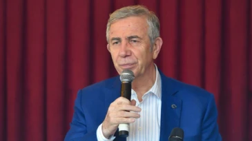 Mansur Yavaş, Turgut Altınok’un SMS’lerini ‘çaresiz’ buldu