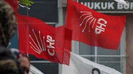 CHP’DE HUKUKUN ÜSTÜNLÜĞÜNDEN YARGIYI TANIMIYORUZ’A SAVRULMA