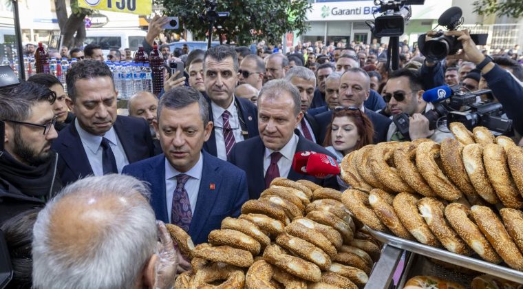CHP’DEKİ SİYASET SAVURGANLIĞI