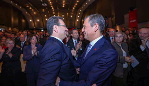 ÖZGÜR ÖZELİN YANLIŞTA ISRARI