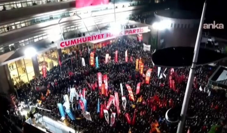 DERHALCİLER!