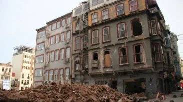 BEYOĞLU TEHLİKEDE