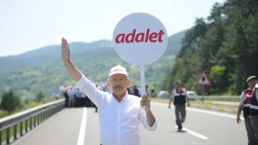 TOPLUMSAL MUHALEFETİ HALK HAREKETİ BAŞARABİLİR